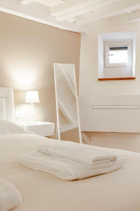 Amazing Apartment In Piazza Santa Croce Firenze Luaran gambar