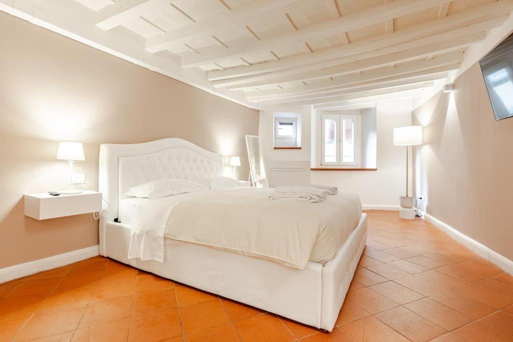 Amazing Apartment In Piazza Santa Croce Firenze Luaran gambar