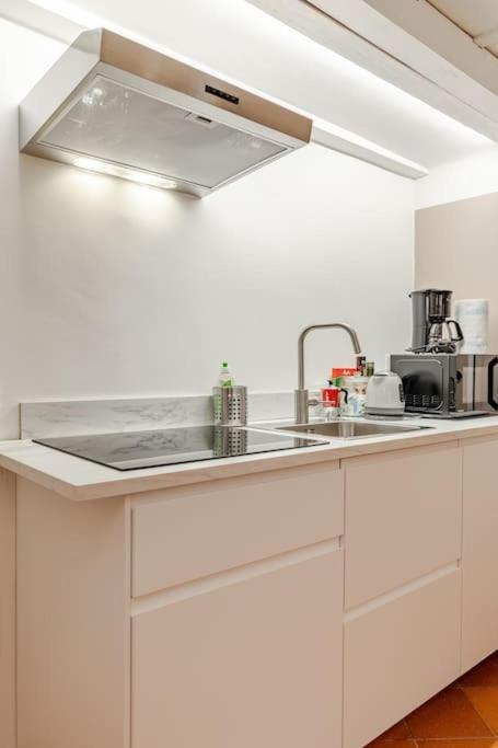 Amazing Apartment In Piazza Santa Croce Firenze Luaran gambar