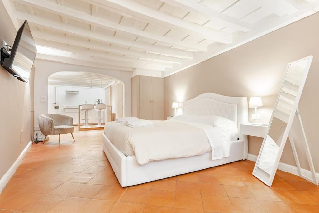 Amazing Apartment In Piazza Santa Croce Firenze Luaran gambar